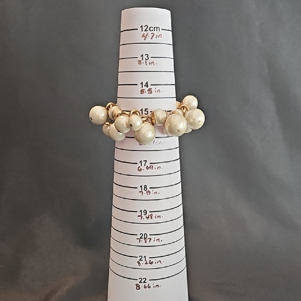 Stella & Dot Gold and White Pearl Bracelet - Picture 7 of 8